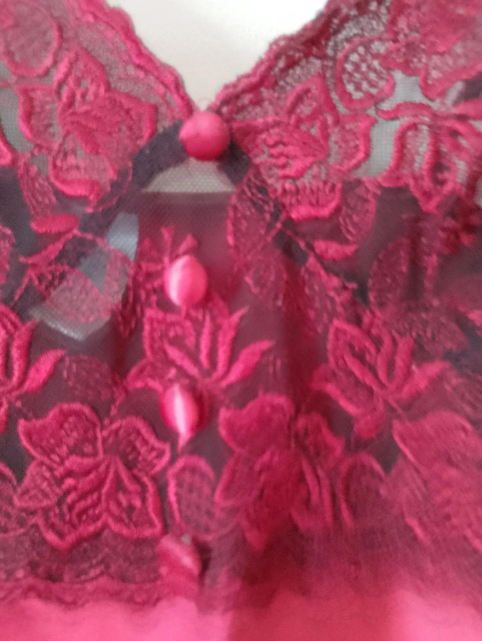Nuisette de cetim vermelha com renda Feminissime tamanho 36 – photo 8